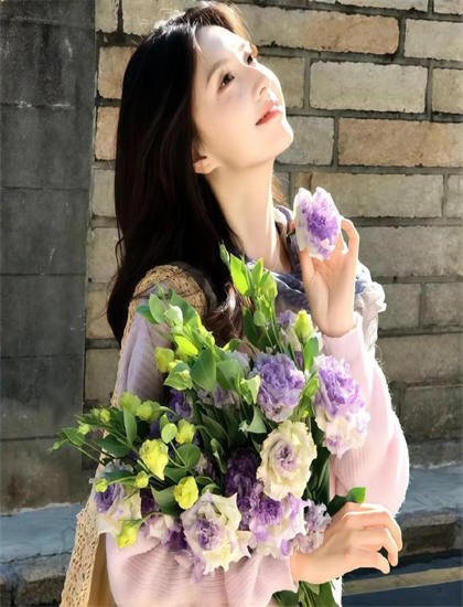 文化的探索《守望2008》的奥秘：隐藏细节与深层意义